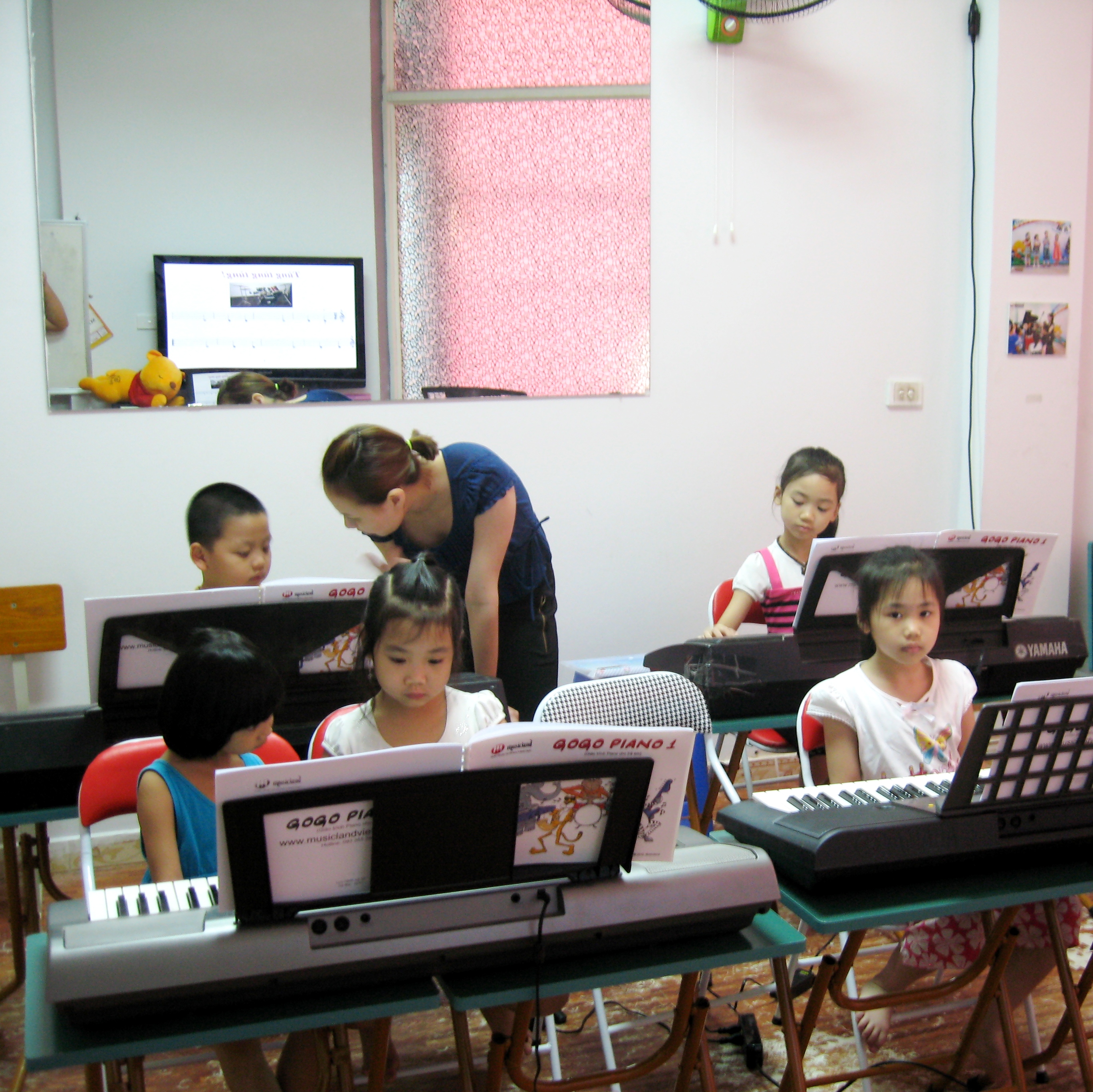 Gogo Piano/ Organ nhóm