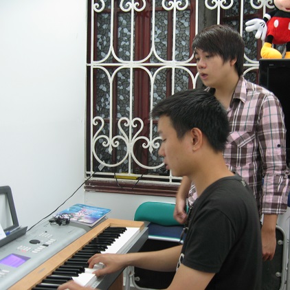 Lớp Thanh nhạc người lớn